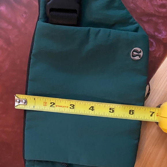 lululemon rare On the Beat Belt Bag Green - Picture 10 of 10